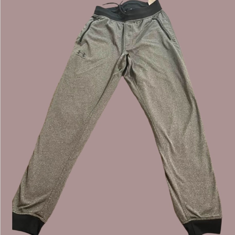 Youth Under Amour Rival joggers.